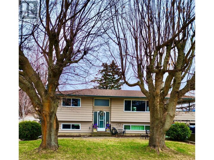 340 Lakeshore Drive — photo 1
