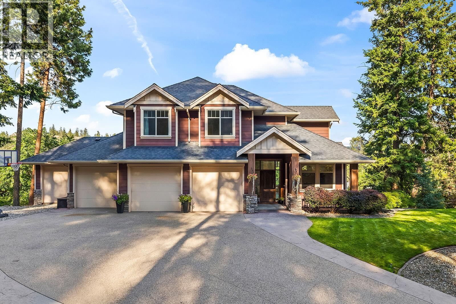Property Photo:  421 Tucker Court  BC V1V 2S9 