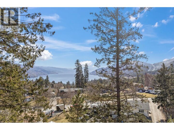 Photo de la propriété:  6333 Forest Hill Drive  BC V0H 1X8 