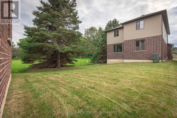 Property Photo:  3465 Oriole Circle East  ON N6N 1K6 