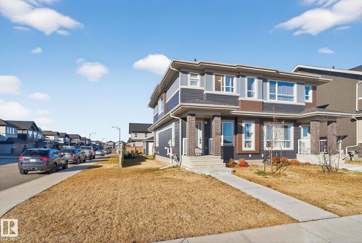 Property Photo: 382 Crystallina Nera Drive NW AB T5Z 0R9