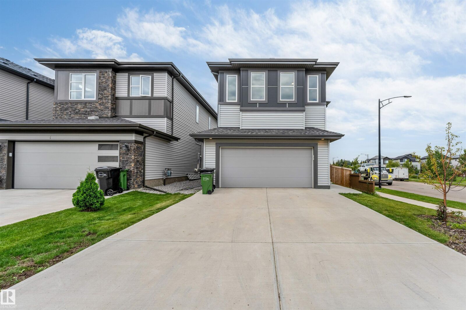 Property Photo:  3404 Checknita Terrace SW  AB T6W 4H6 