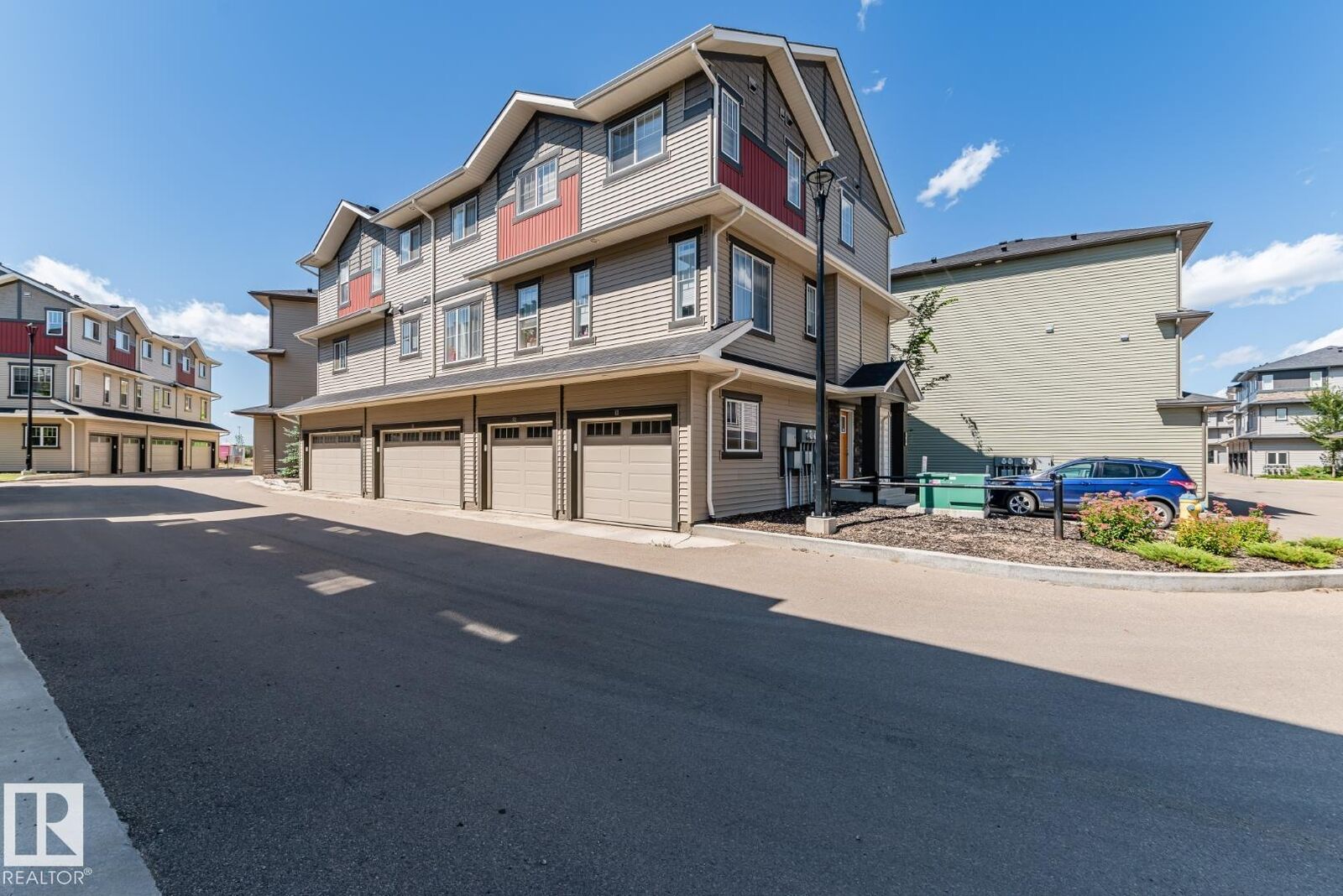 Property Photo: 1530 Tamarack Boulevard NW 81 AB T6T 2E6