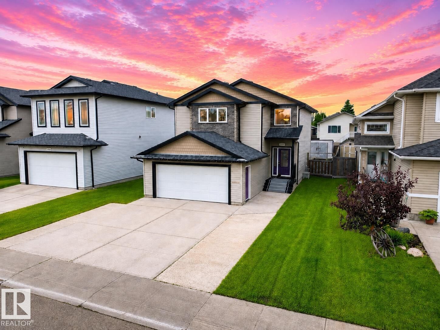 Property Photo:  4120 50 Street  AB T0A 1N0 