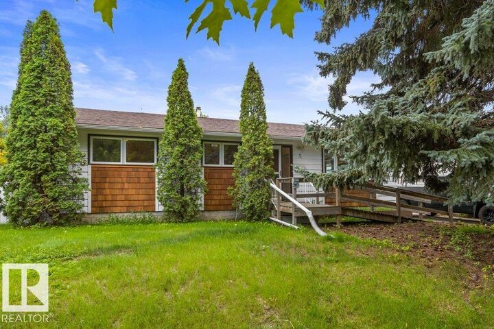 5 Gillian Crescent — photo 1