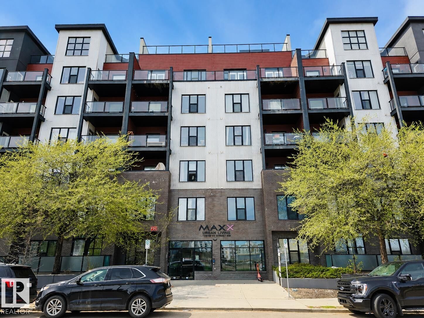 Property Photo: 10518 113 Street NW 203 AB T5H 0C6