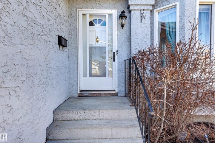 Property Photo:  9007 169 Avenue NW  AB T5Z 2X5 