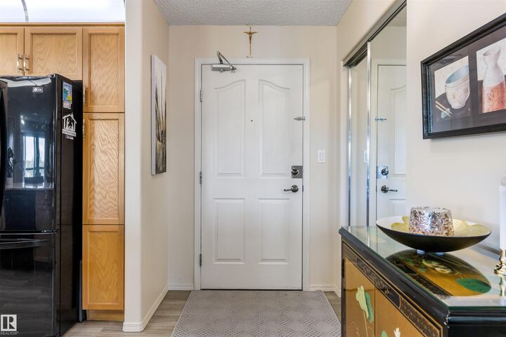 Property Photo:  279 Suder Greens Drive NW 233  AB T5T 6X6 