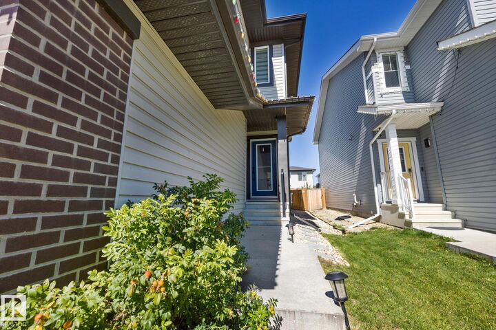 Property Photo:  3234 Chernowski Way SW  AB T6W 4G4 