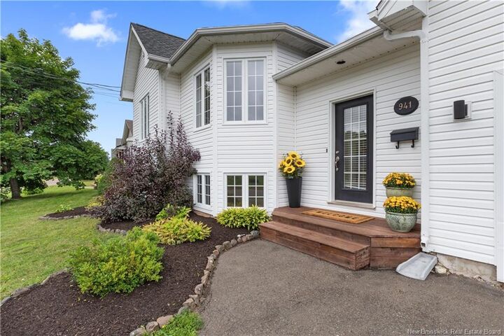 Property Photo: 941 Barachois NB E1A 6X5