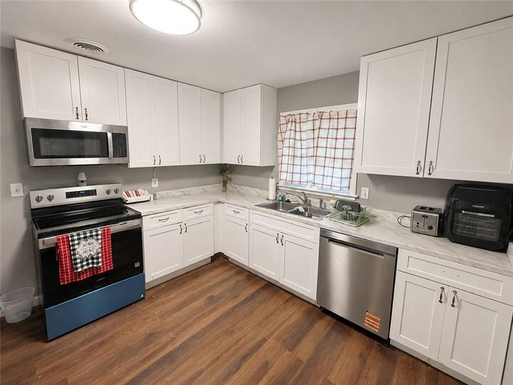Property Photo: 1821 Sandringham Drive SW GA 30311
