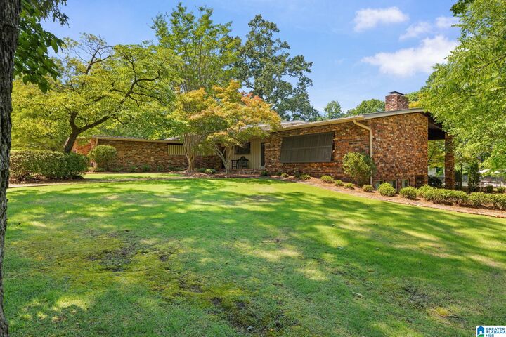 Property Photo:  1537 Woodard Drive  AL 35055 