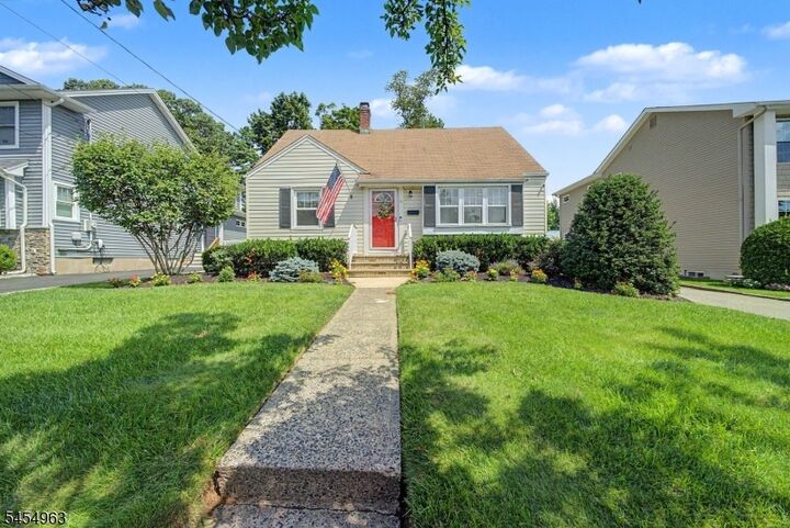 Property Photo:  91 Lynwood Rd  NJ 07044 