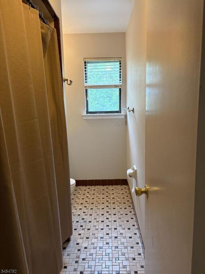 Property Photo: 806 Yorkshire Dr NJ 08822