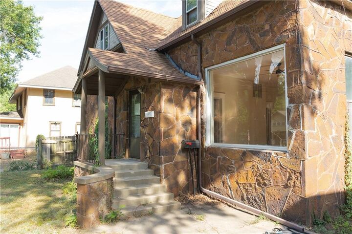 Property Photo: 1621 Appleton Street KS 67357