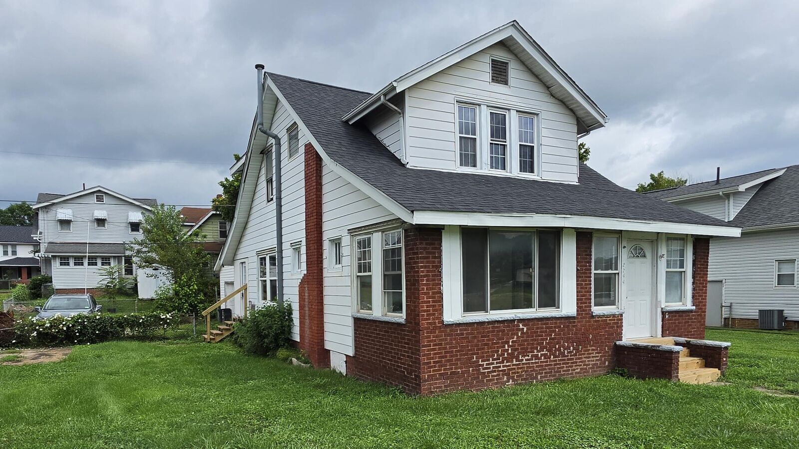 Property Photo: 2744 5th Avenue WV 25702