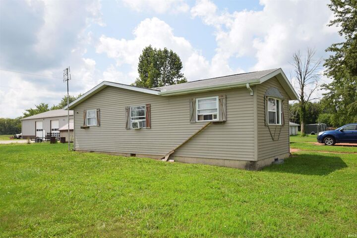 Property Photo: 9177 W 450N IN 46732