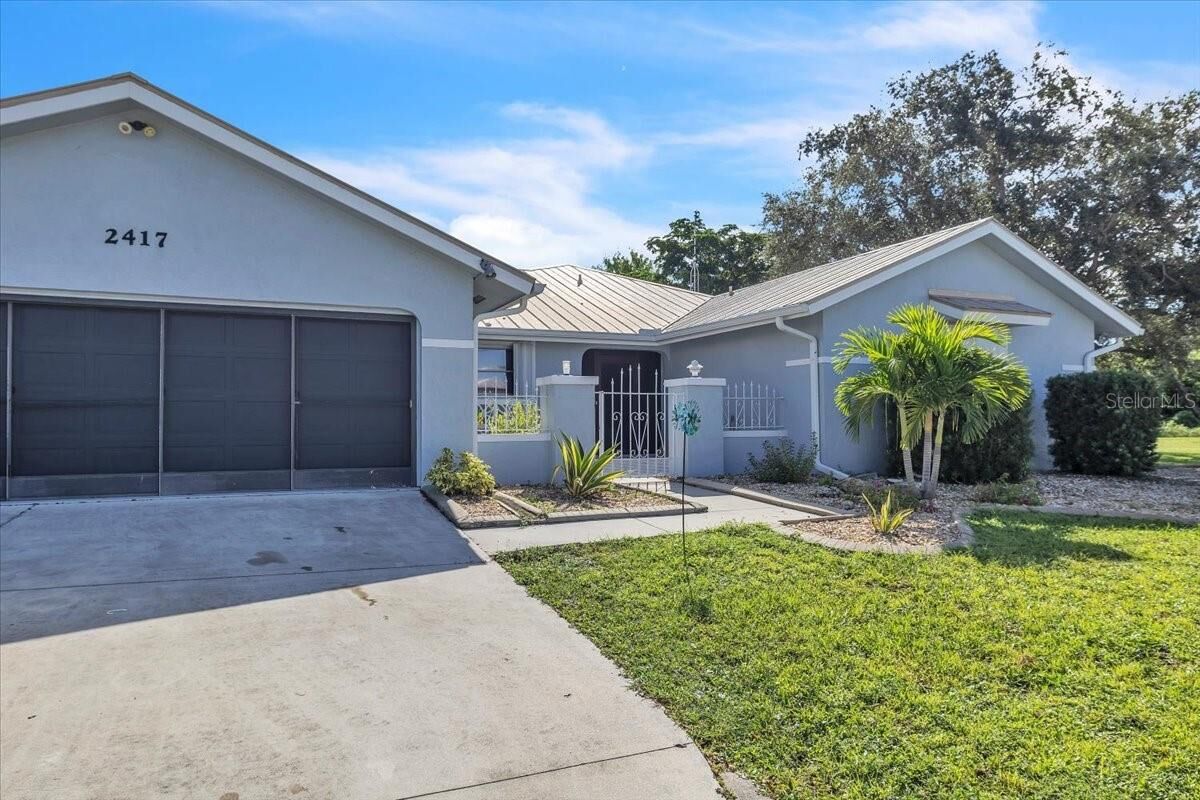 Property Photo: 2417 Magdalina Drive FL 33950