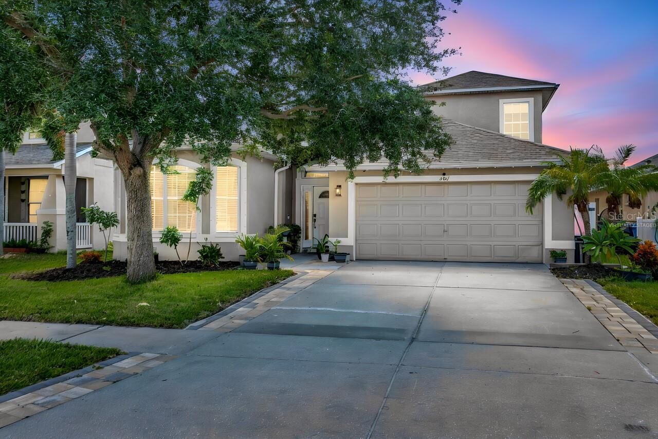 Property Photo: 501 Stone Briar Drive FL 33570