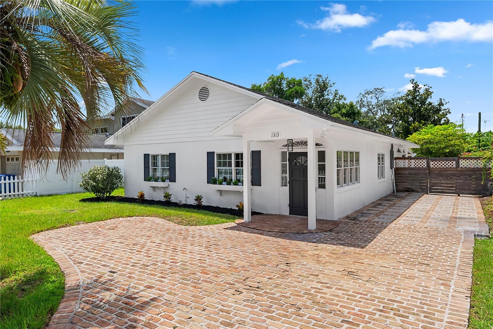 Property Photo:  1313 S Denning Drive  FL 32789 