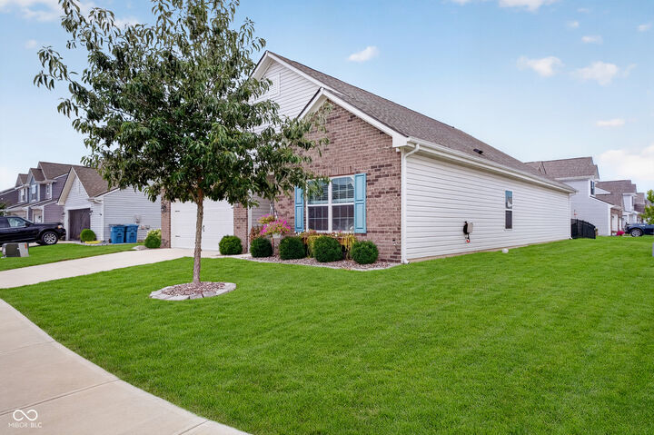 Property Photo: 503 Buckthorn Lane IN 46069