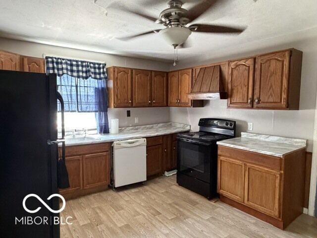Property Photo:  230 N Peru Street  IN 46034 