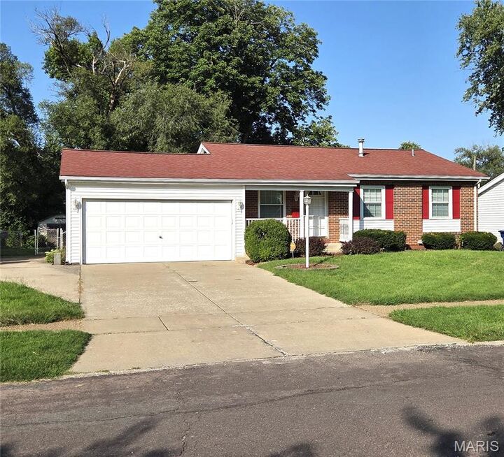 Property Photo:  1095 Thompson Drive  MO 63031 