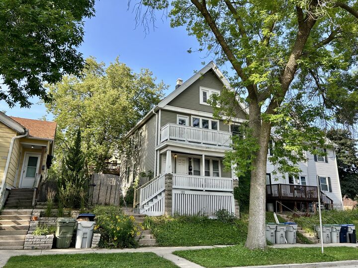 Property Photo:  1822 E Thomas Ave  WI 53211 