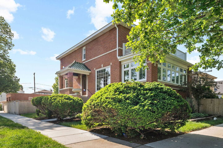 Property Photo:  5100 N Long Avenue  IL 60630 