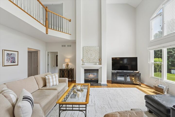 Property Photo:  1400 Monarch Circle  IL 60564 