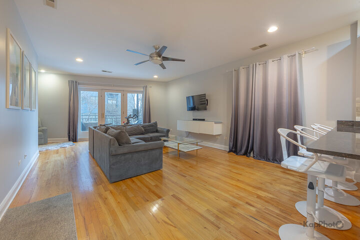 Property Photo:  31 E 26th Street 3  IL 60616 