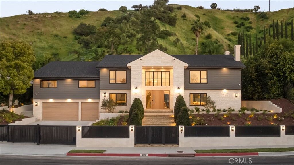 Property Photo:  4072 Alonzo Avenue  CA 91316 
