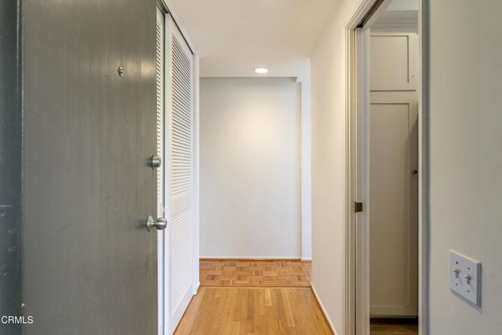 Property Photo:  960 San Pasqual 205  CA 91106 