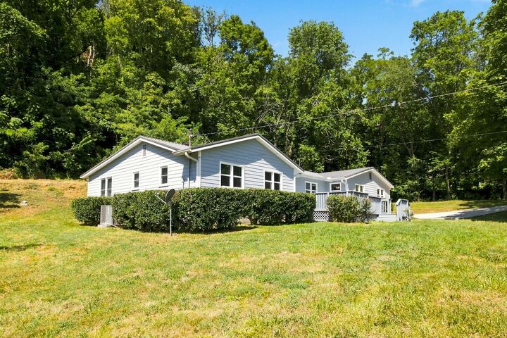 Property Photo: 6801 Arno Allisona Rd TN 37046