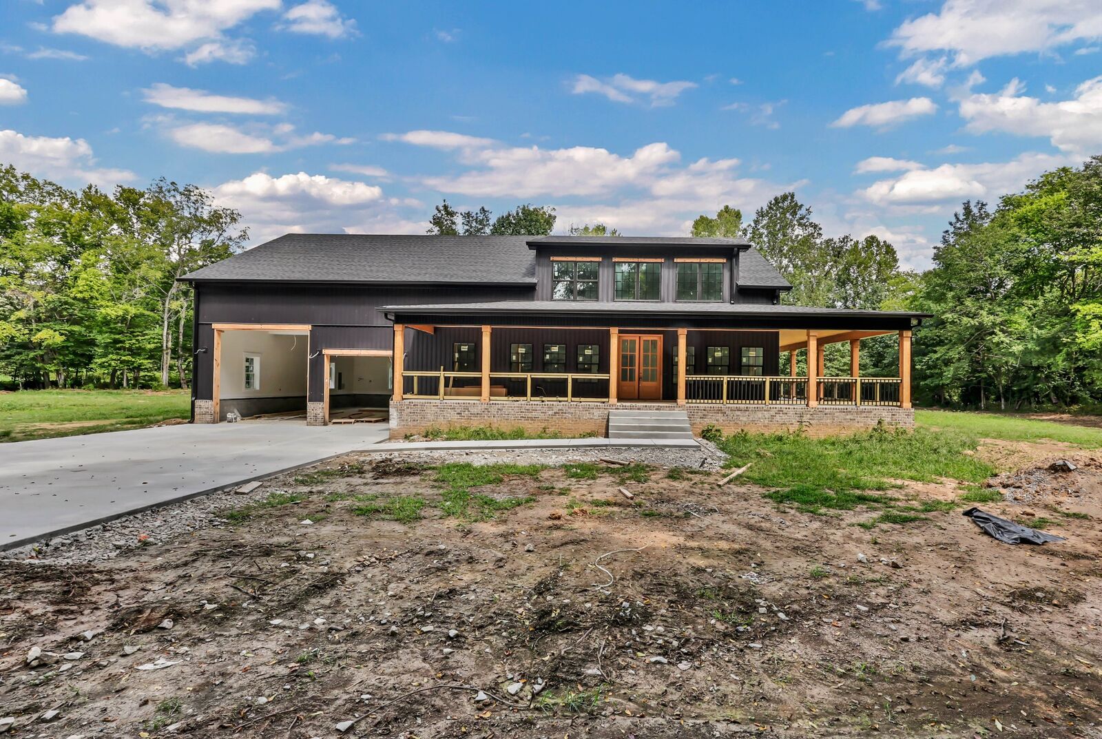 Property Photo:  1046 Indian Creek Rd  TN 37051 