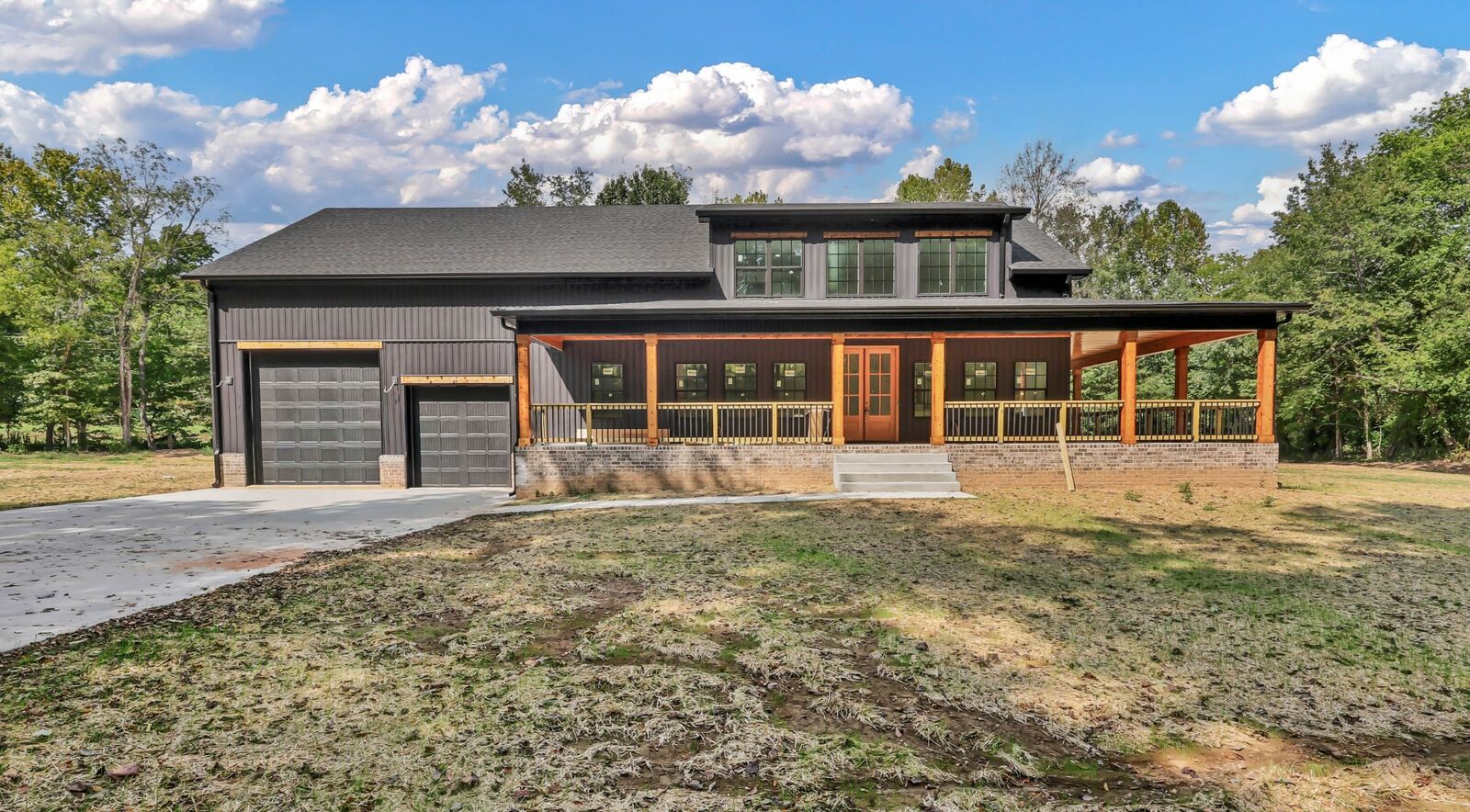 Property Photo:  1046 Indian Creek Rd  TN 37051 