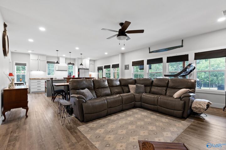Property Photo:  602 County Road 771  AL 35981 