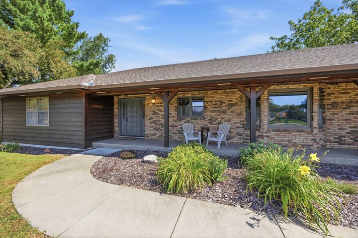 Property Photo: 310 Lincoln Street MN 55397