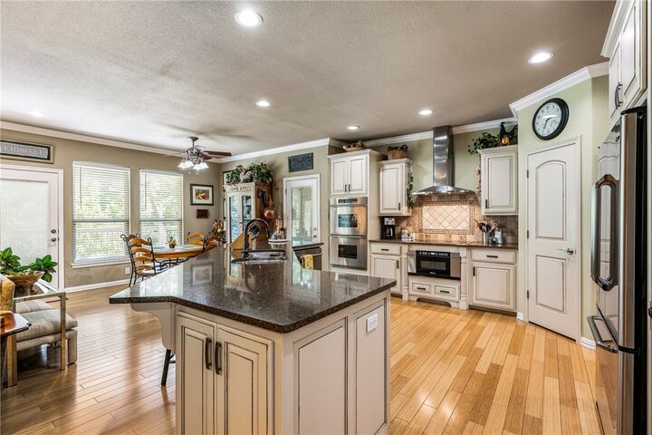 Property Photo:  8 Barley Lane  AR 72714 