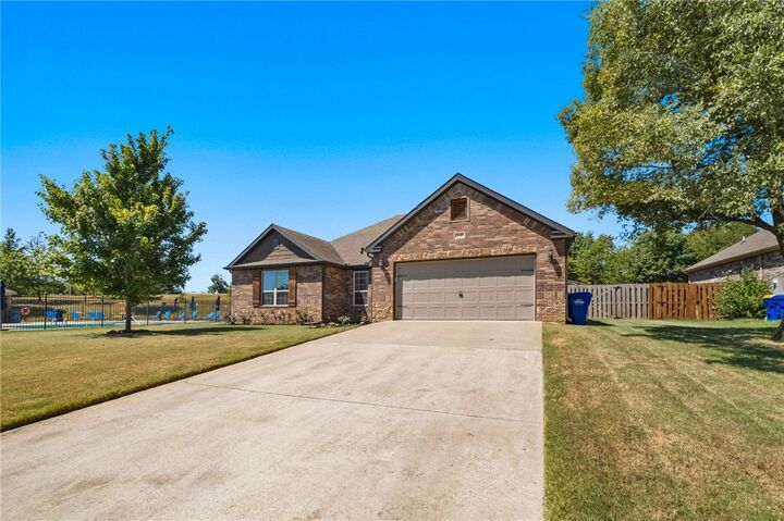 Property Photo: 116 Colville Street AR 72745