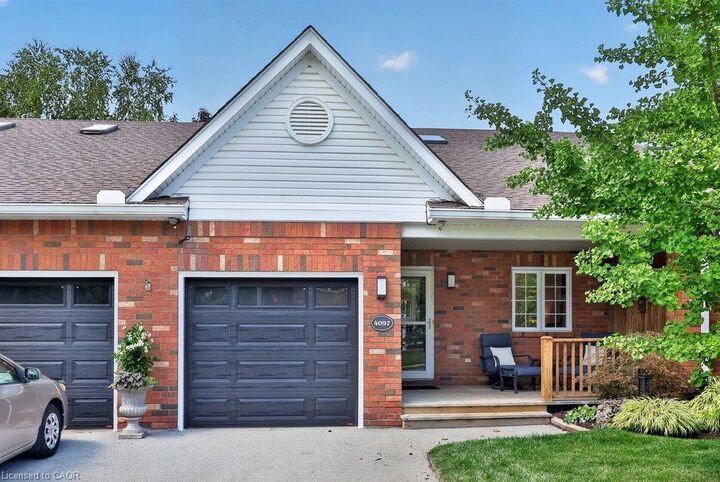 Property Photo: 4097 John Charles Boulevard ON L0R 2C0