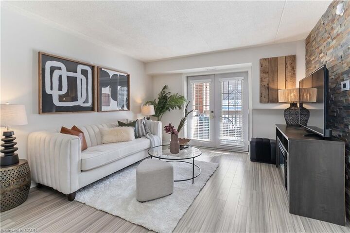 Property Photo: 4015 Kilmer Drive 110 ON L7M 4M4