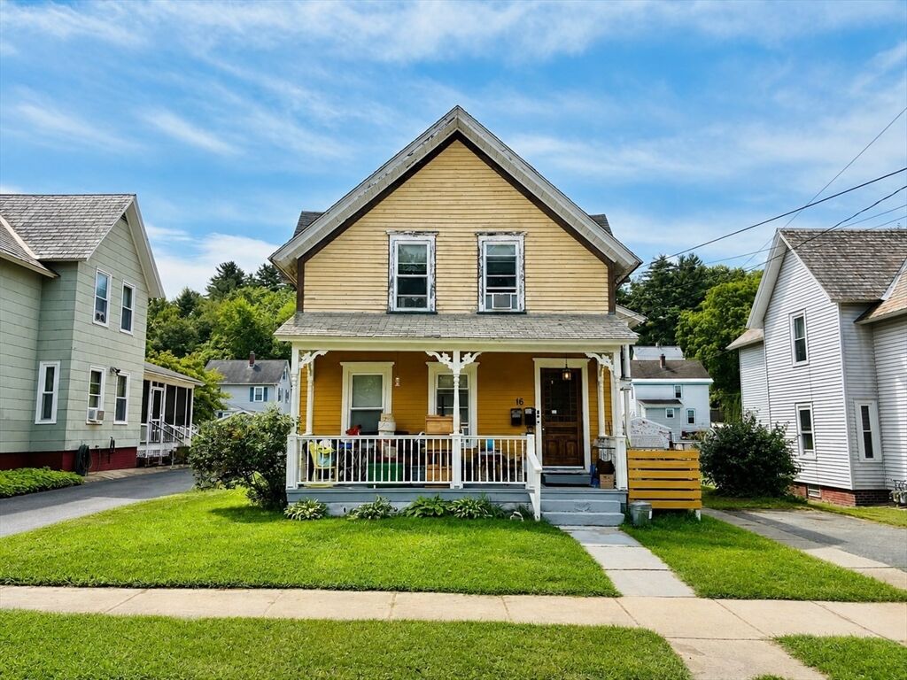 Property Photo:  16 Chestnut St  MA 01376 