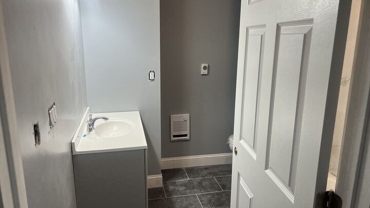 Property Photo:  12 Benefit St 4  MA 01610 