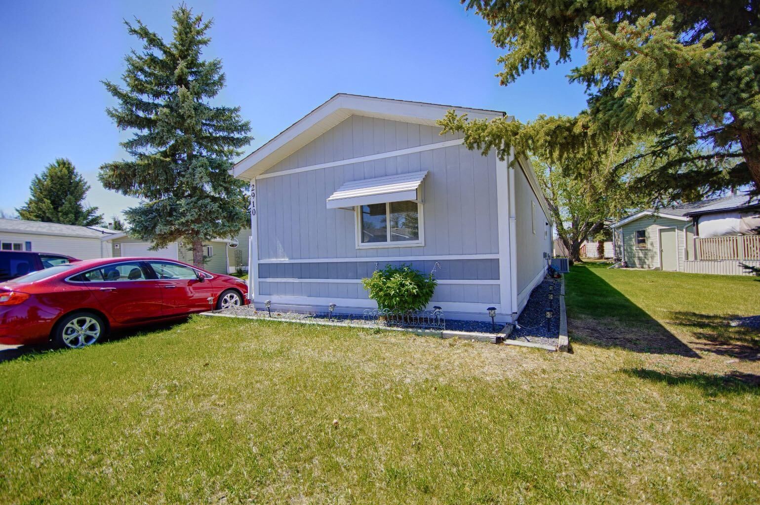 Property Photo: 2910 29 Street S AB T1K 6S8