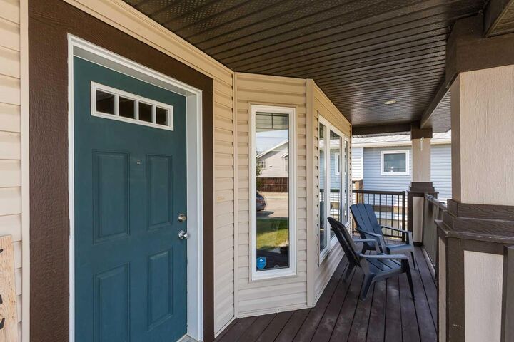 Property Photo:  679 Parkside Drive  AB T1M 1R7 
