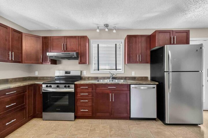 Photo de la propriété: 177 Leigh Crescent AB T9K 1K2
