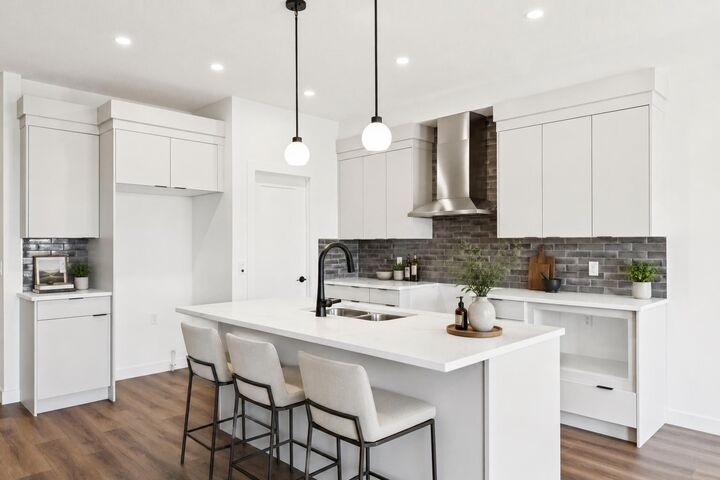 Property Photo: 69 Heritage Park AB T4C 3M8