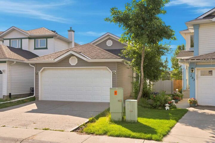 279 Coral Springs Circle NE — photo 1