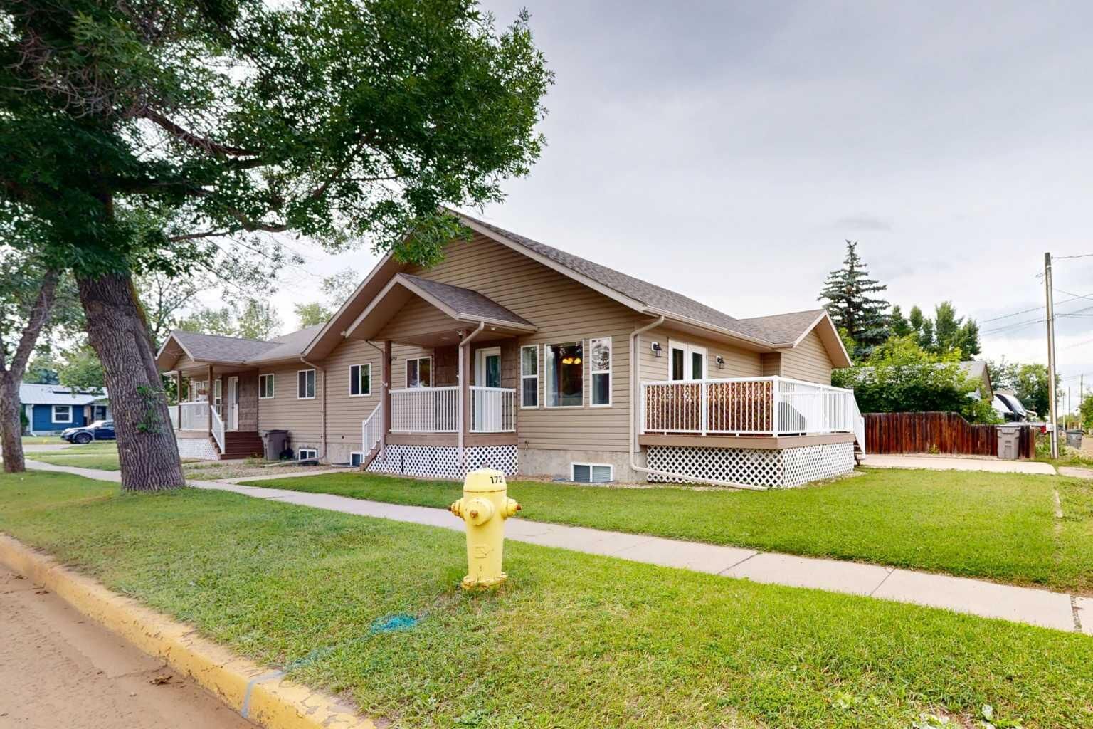 Property Photo: 5510 50 Avenue AB T4K 1B3